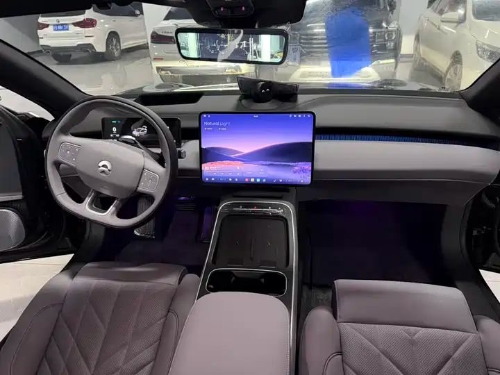 2026 Clean Parks Edition, 100kWh Battery Pure Electric 5-Seat Luxury Sedan, Chinese Pre-owned EV for Global Export 10