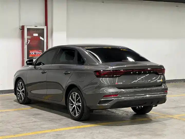 Fourth Generation 1.5L CVT Flagship, Wholesale Chinese Used Cars Export 4