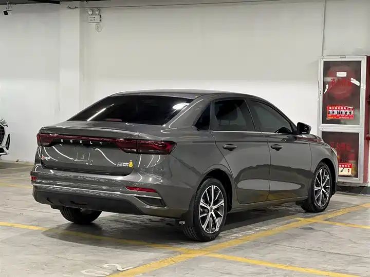 Fourth Generation 1.5L CVT Flagship, Wholesale Chinese Used Cars Export 5