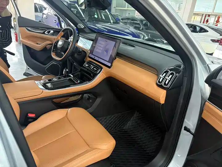 1.5TD DCT Sail Edition, Nearly New Pre-owned Chinese SUV for Export 6