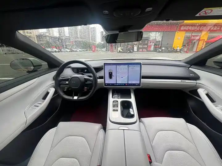 Rear-Wheel Drive, Long Range, Smart Driving Edition 5