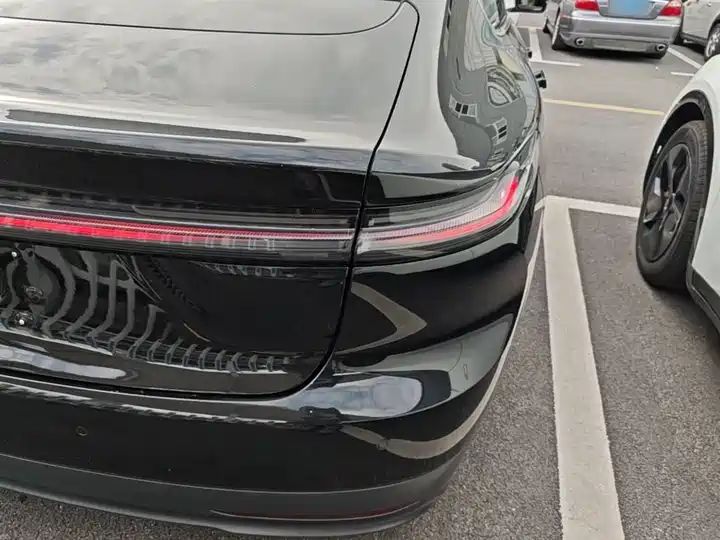 100kWh Launch Version, Used Electric Car from China 8