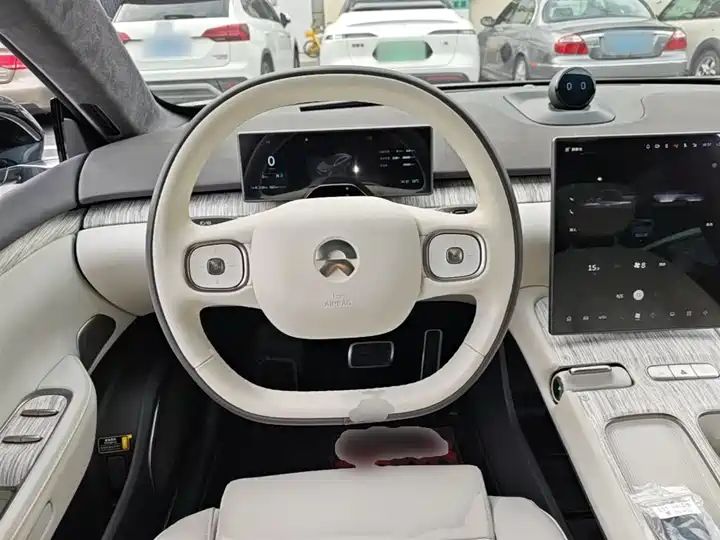 100kWh Launch Version, Used Electric Car from China 11
