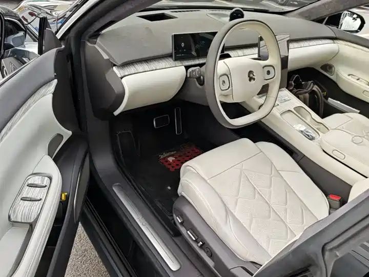 100kWh Launch Version, Used Electric Car from China 16