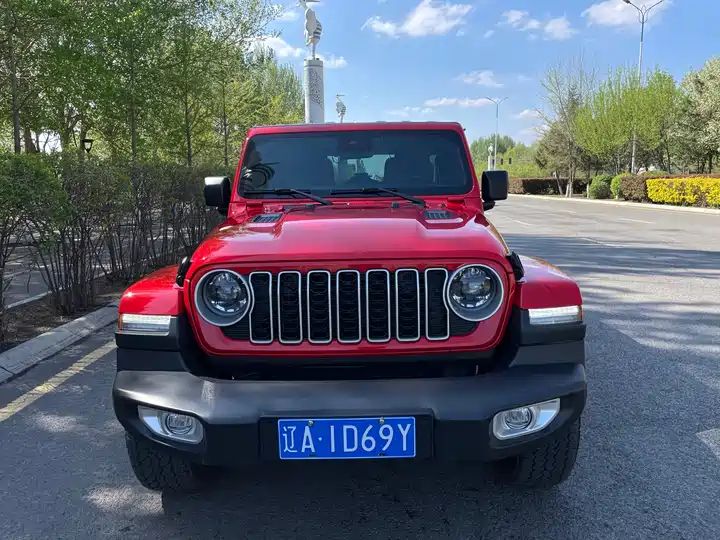 4-Door 2.0T Used Car From China For Export - Image 1