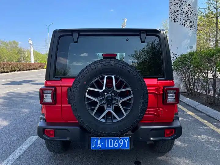 4-Door 2.0T Used Car From China For Export 3