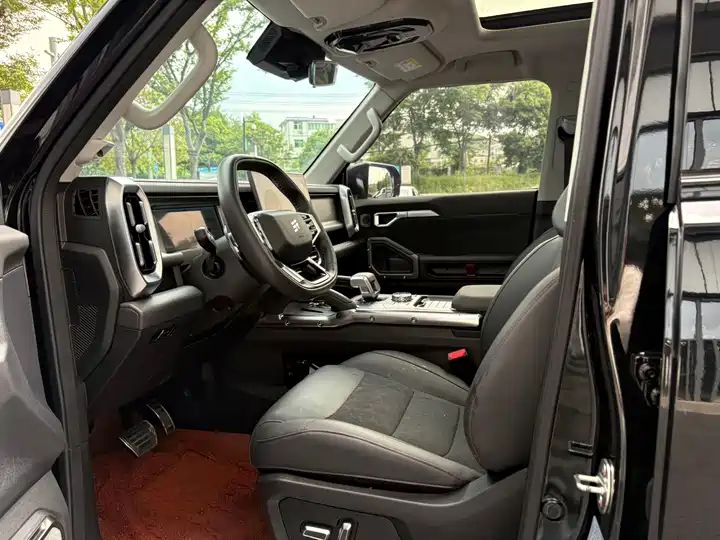 2.0T 4WD Cross PRO - China Used Car Export 4