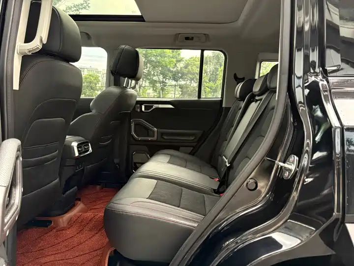 2.0T 4WD Cross PRO - China Used Car Export 7