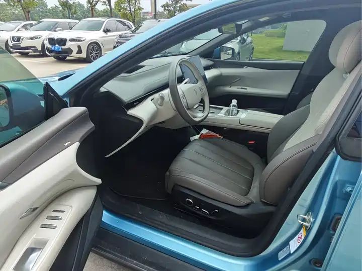 2025 Changan Deepal L07 230Ultra Huawei Qiankun ADS SE Extended Range Version – Chinese Used Car Export 4