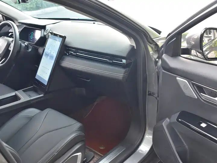 Used Electric Car for Export from China 13