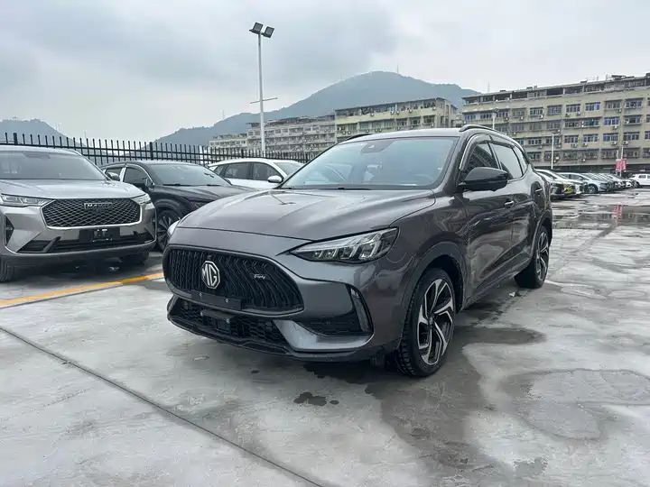 400TGI Automatic Two Wheel Drive Trophy Flagship Used Vehicle China Second Hand Car Export Worldwide - Image 1