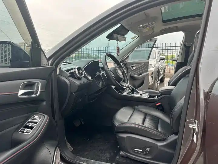 400TGI Automatic Two Wheel Drive Trophy Flagship Used Vehicle China Second Hand Car Export Worldwide 5