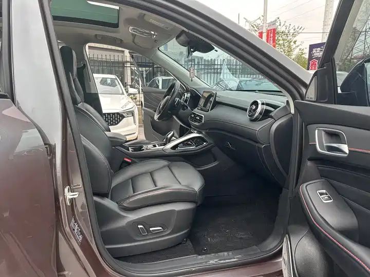 400TGI Automatic Two Wheel Drive Trophy Flagship Used Vehicle China Second Hand Car Export Worldwide 7