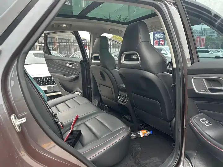 400TGI Automatic Two Wheel Drive Trophy Flagship Used Vehicle China Second Hand Car Export Worldwide 8