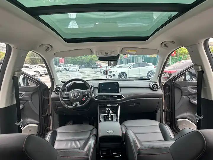400TGI Automatic Two Wheel Drive Trophy Flagship Used Vehicle China Second Hand Car Export Worldwide 11