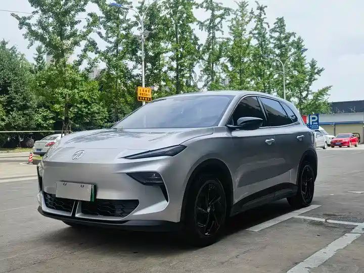 Model 515Pro RWD Pure EV Second Hand Vehicle China Used Electric Car Global Export - Image 1