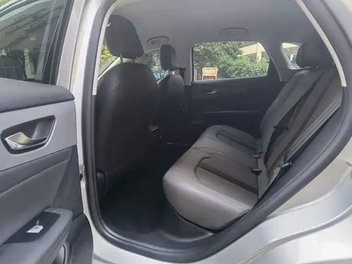Model 515Pro RWD Pure EV Second Hand Vehicle China Used Electric Car Global Export 5