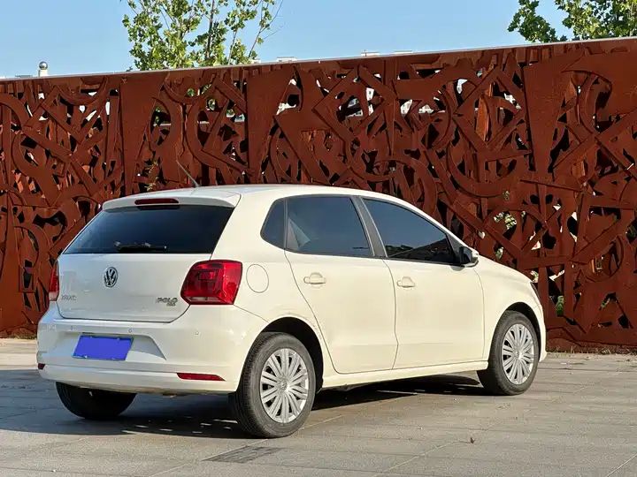 Polo 1.6L Automatic Comfort Compact Car Wholesale Export Worldwide 6