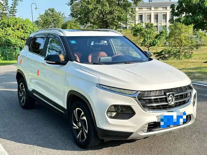 2017 Model 1.5L Manual Luxury Version Chinese Second Hand Cars Export 3