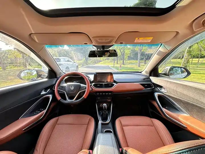 2017 Model 1.5L Manual Luxury Version Chinese Second Hand Cars Export 4