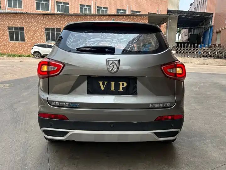 1.5L Automatic Fashion Trim Second Hand Car Export From China 8