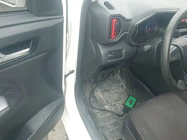 380 2022 1.5L 7-Seater Basic Passenger Van | Low Cost Wholesale China MPV for Export 14