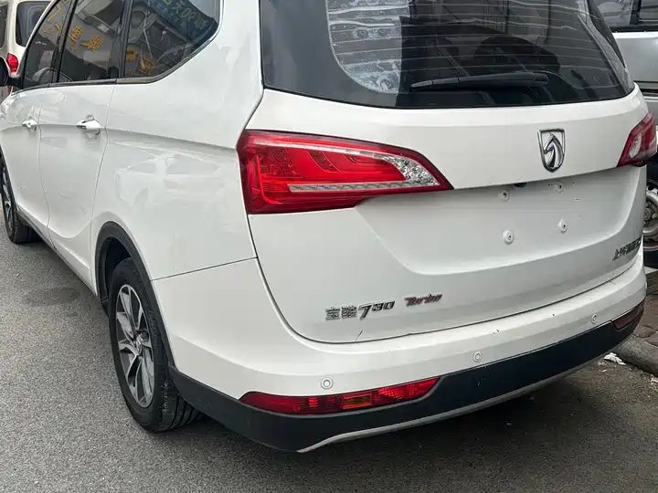 1.5T DCT Fashion 7 Seats National V Emission Standard Second Hand MPV From China 6