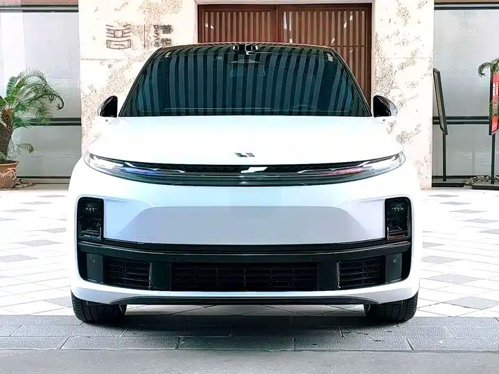 Smart Refresh Edition | Premium Used EREV SUV | China Export 2