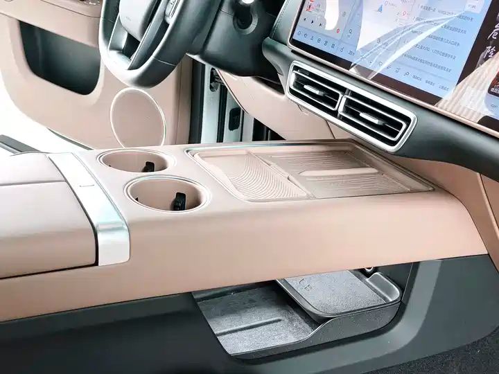 Smart Refresh Edition | Premium Used EREV SUV | China Export 10