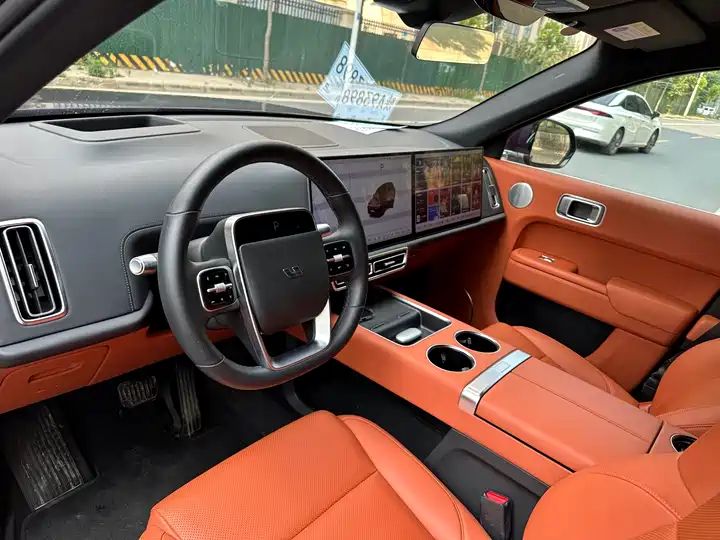 Premium Flagship EREV SUV, Quality Used Car Export from China 4