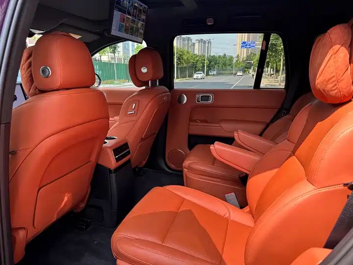Premium Flagship EREV SUV, Quality Used Car Export from China 5