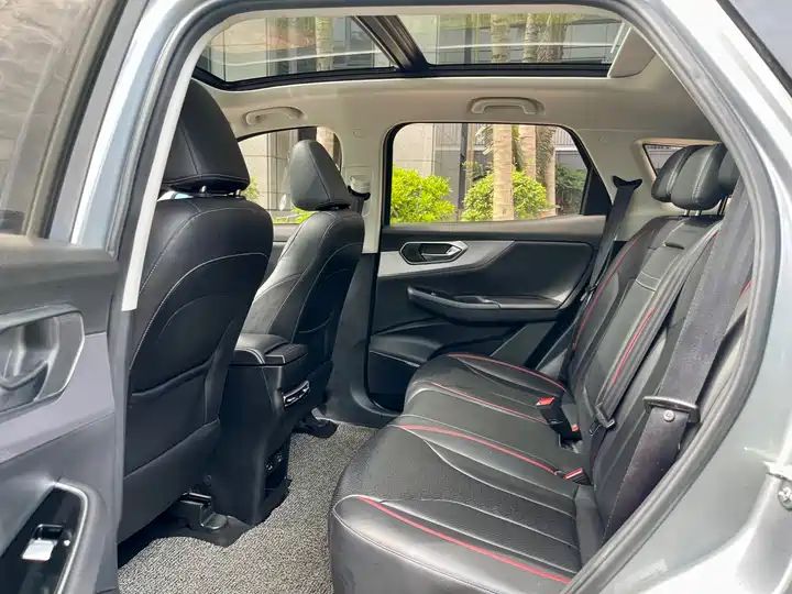 1.5TD Dual Clutch Fashion Version Export SUV 5