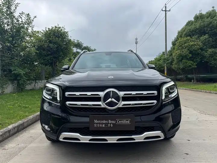 200 Dynamic Edition Export SUV 3