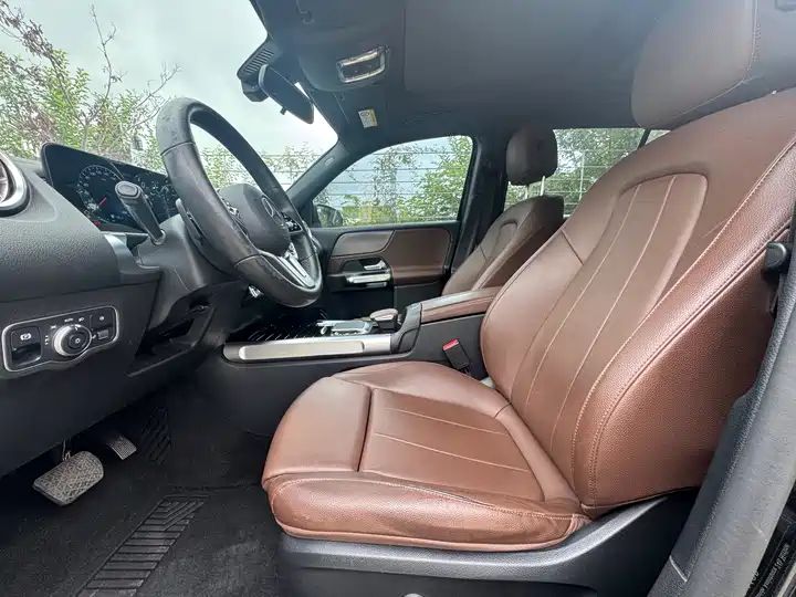 200 Dynamic Edition Export SUV 9