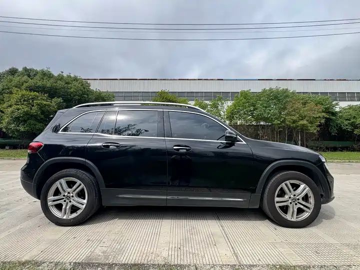 200 Dynamic Edition Export SUV 13