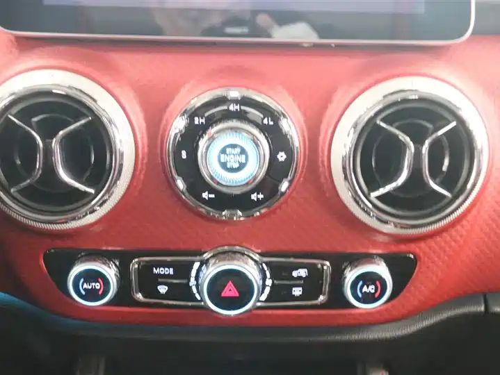 Automatic 4WD Flagship Edition China V | Used Off-road Vehicle Export from China 10