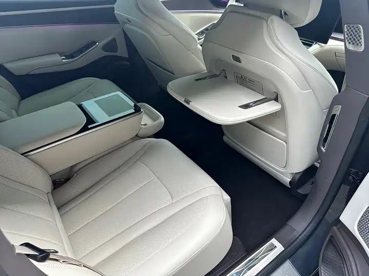 AWD Max Edition | Used Plug-in Hybrid Car Export from China 10