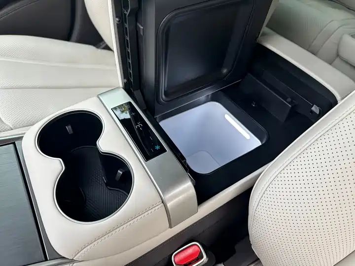 AWD Max Edition | Used Plug-in Hybrid Car Export from China 11