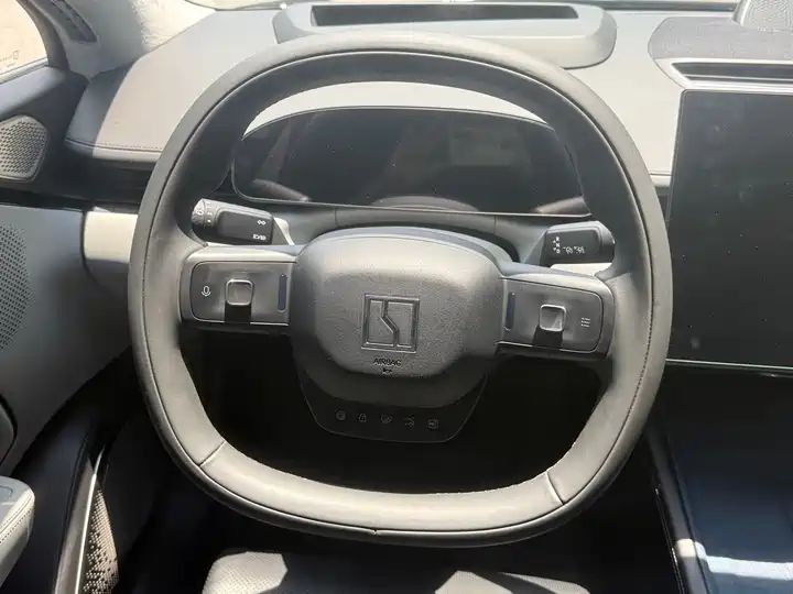 Enhanced Version 75kWh | Used EV Export from China 10