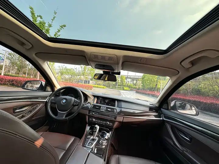 Luxury Design Package | Used Sedan Export from China 9