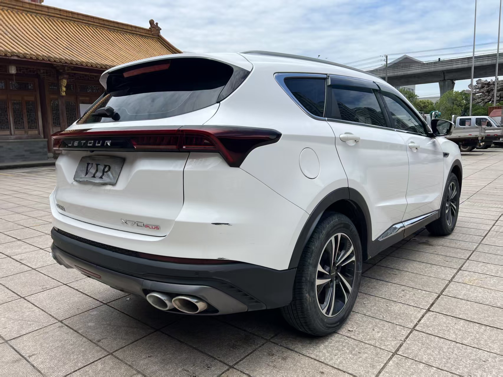 1.5T DCT Mountain 5-Seater | Used SUV Export from China 7
