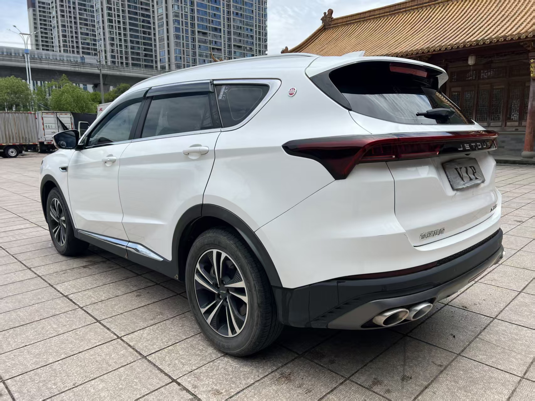 1.5T DCT Mountain 5-Seater | Used SUV Export from China 9