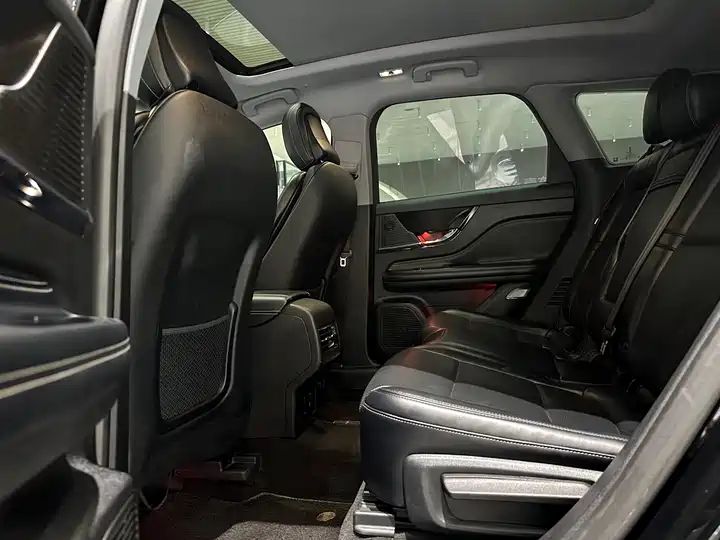 2.0T 2WD Premium Trim, Export Available from China 15