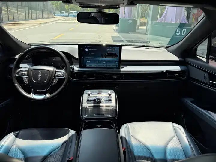 2.0T Four-Wheel Drive Premium Trim, Export Ready from China 4