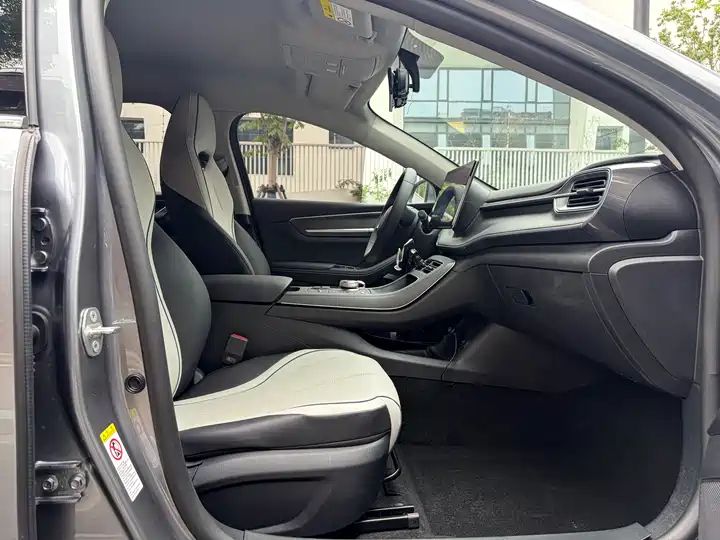 2023 Champion Edition DM-i 55KM Luxury Used Car for Export 10