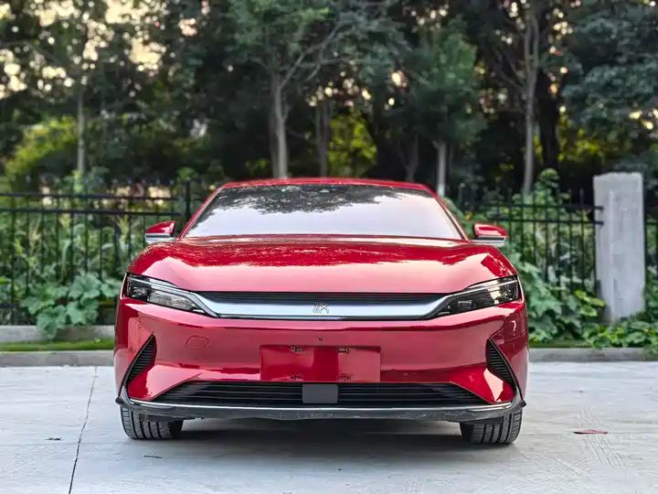 AWD High-Performance Flagship Used Car for Export 2