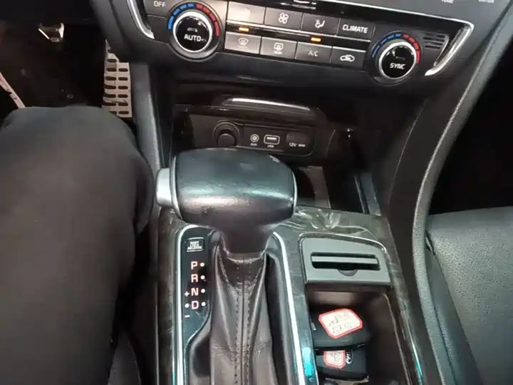 Automatic LUX Used Car for Export 10