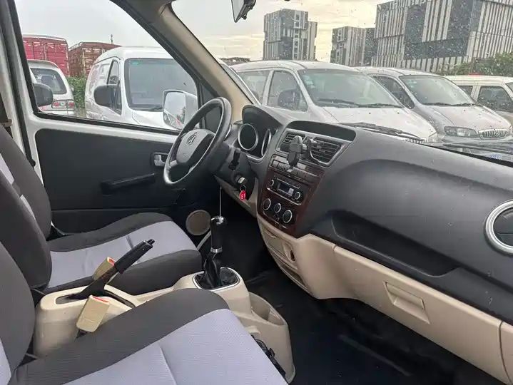 2018 1.5L Comfort High-roof Van Double Door 4G15S Used Car for Export 8