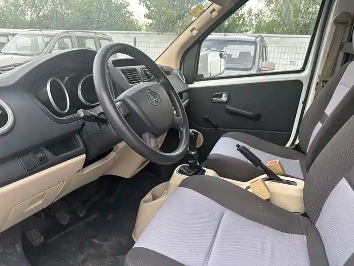 2018 1.5L Comfort High-roof Van Double Door 4G15S Used Car for Export 9