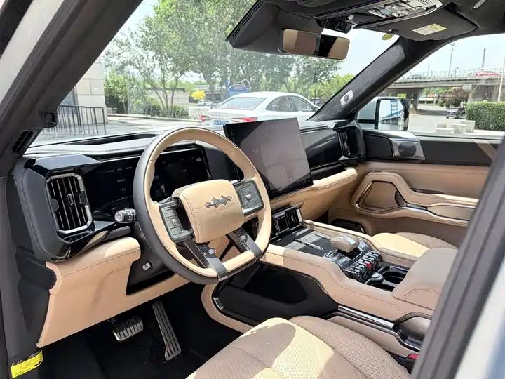 2025 Wisdom & Courage Luxury 7-Seater Used Car for Export 5